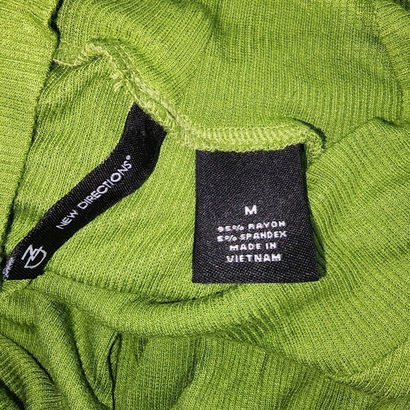 Sleeveless Dress Green Size Medium Mock Neck Lightweight Mini Casual Party - Picture 3 of 4